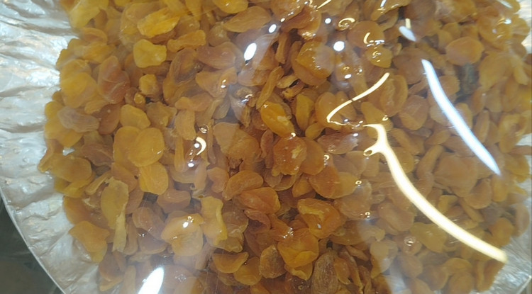 برگ زرد آلو لوکس