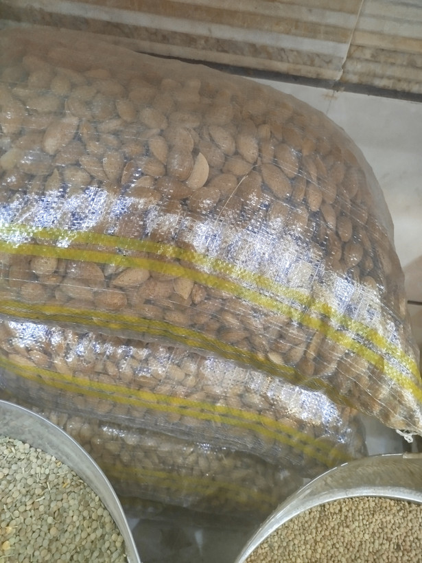 بادام سنگی لوکس